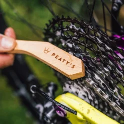 Peaty's Fiets Borstel Set 22 Peaty's Fiets Borstel Set -Rij Graag Verkoop 2021BrushProductImages 0018 LayerComp19 574da036 70d8 4eba a3de 72fd8a591658 2048x