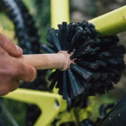 Peaty's Moerasborstel 11 Peaty's Moerasborstel -Rij Graag Verkoop Bog Brush in Use